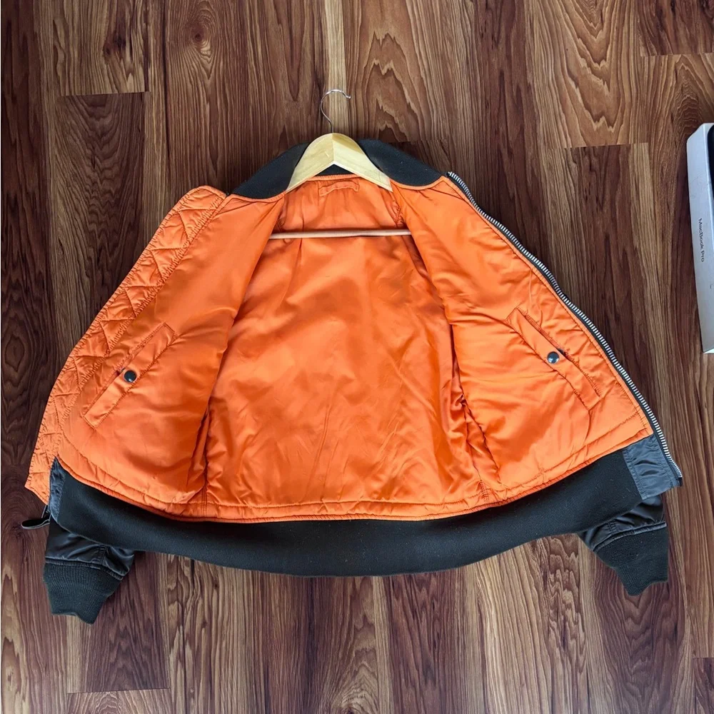 Alpha Industries MA-1 Limited Model Military Bomber Jacket
Space Gray Size S - Picture 3 of 8